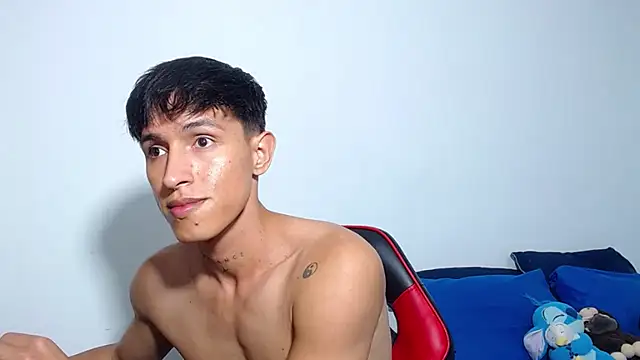 rowanbig Chat XXX live