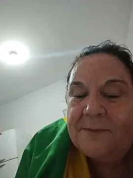 Chat +18 de YayaMineira ao vivo