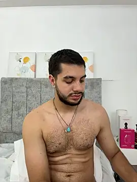AmadeoWild live XXX chat