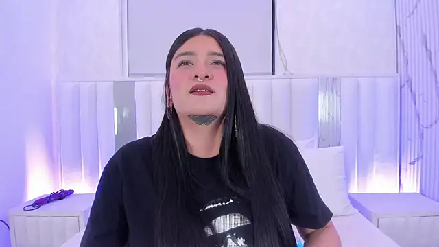Samaraharris - show bobs and big split 💦