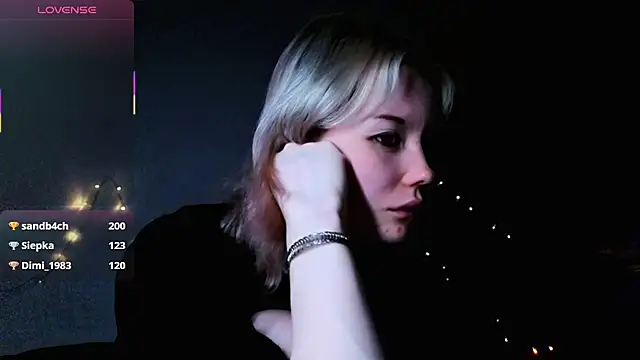 Kiara_Age Chat XXX in diretta