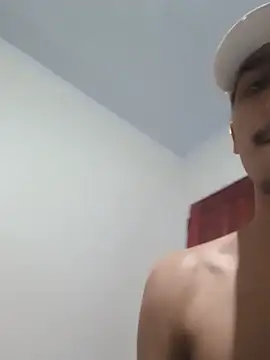 צ'אט XXX בשידור חי של sexycar12