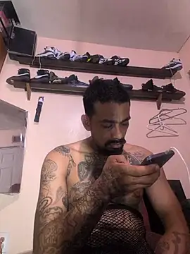 Cnutt310's Live XXX Chat