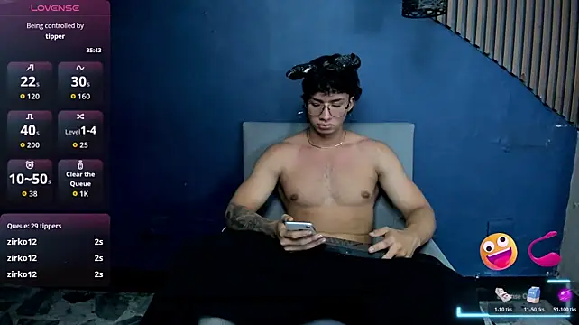 Axxel_Muscle Chat XXX in diretta