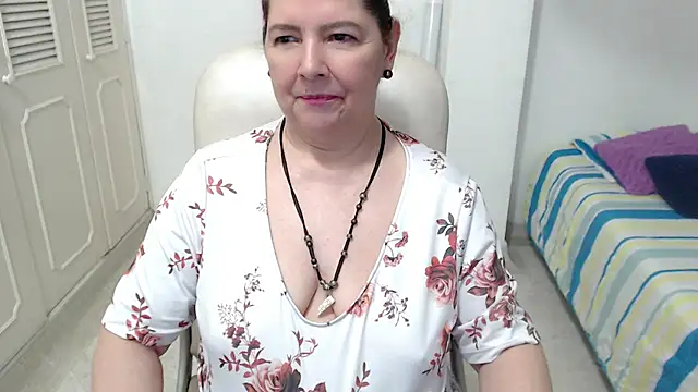 leonela_69 live XXX chat