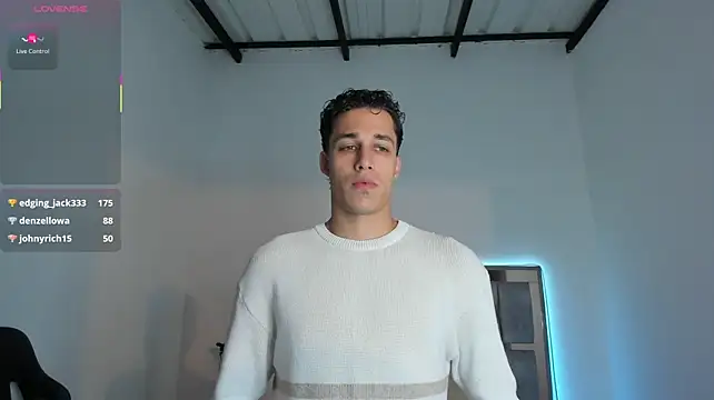 orionblaze69_'s Live XXX Chat