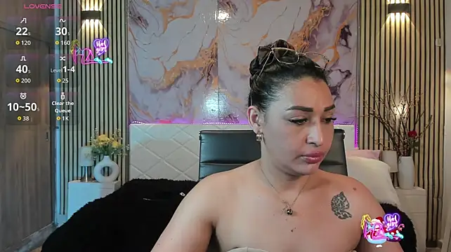 IvyShine7 - WHIP ASS+5