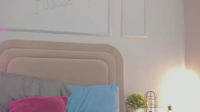 Kaylachannell: онлайн-секс-чат