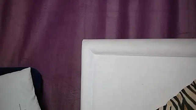 EmmaDallas Chat XXX live