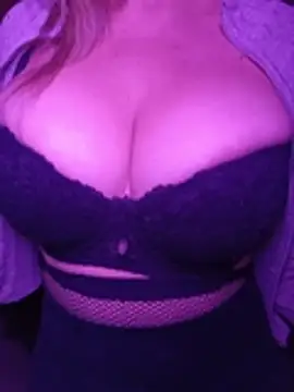 SofiaMilfx69 - dance naked for me