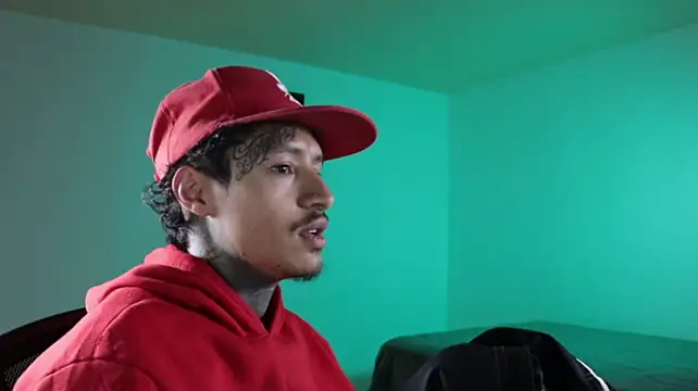 Chat +18 de trieone ao vivo