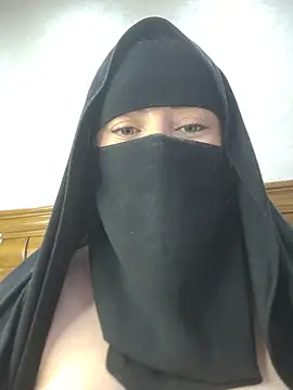 Bisan_sexy - محتاجة ادفع اجار البيت