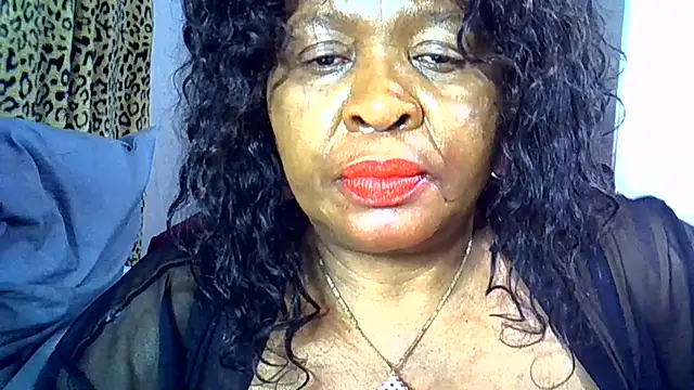 Ebony_Cougar Chat XXX live