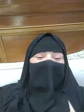 Bisan_sexy - محتاجة ادفع اجار البيت