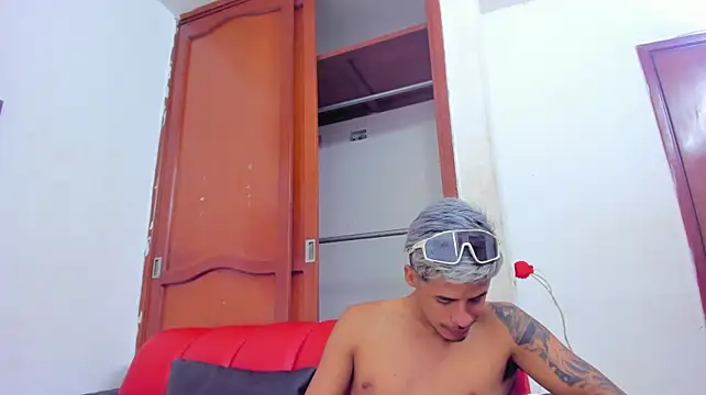 Extreme_Team8 Live XXX-Chat