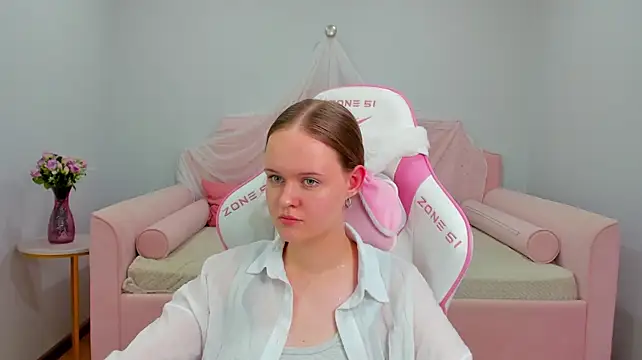 AdaRune Live XXX Chat