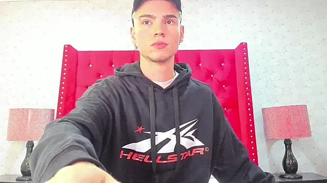 XXX chat uživo modela NickWild