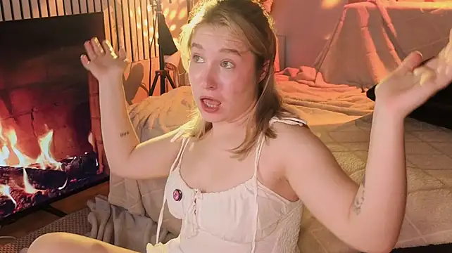 saint_trisha Chat XXX live