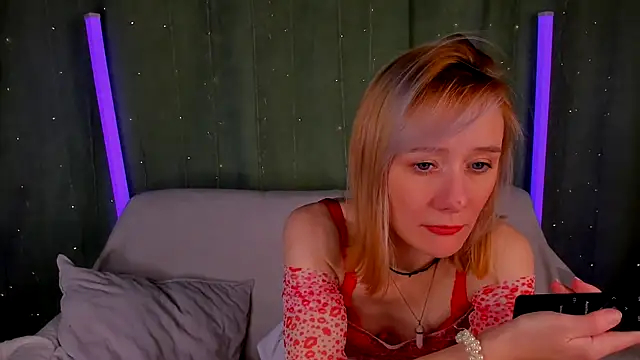 NikaBond Adlı Modelin Canlı XXX Sohbeti