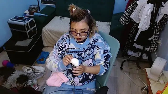 ohmysqueak élő XXX-chatje