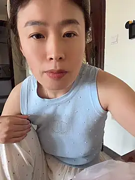 Saozi666 - 完成目标可选:挤奶水，M腿，后入视角，V字腿，开双插票，手指入穴