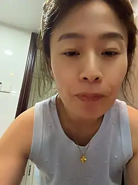 Saozi666 - 完成目标可选:挤奶水，M腿，后入视角，V字腿，开双插票，手指入穴