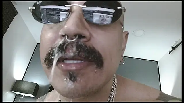 danilog515 Live XXX-Chat