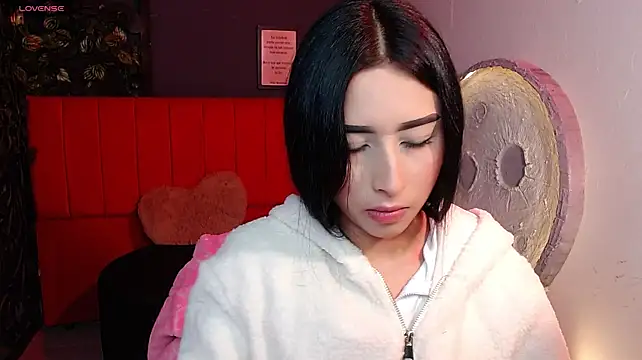 Melissa__dolce - all naked for you 😈+ Rub pussy