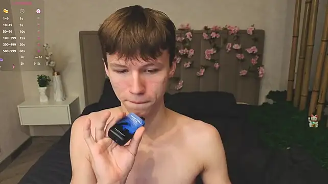 cuMte_boy Chat XXX live