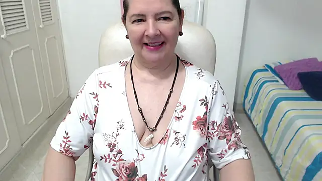 leonela_69 Live XXX Chat