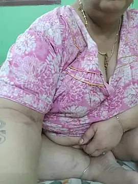 Tamil-mayasri - Ass flash