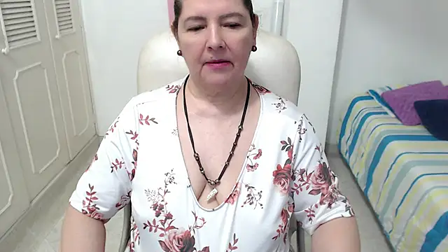 leonela_69's Live XXX Chat