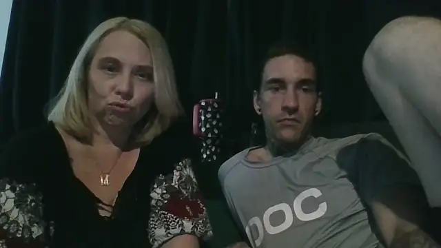 2-BLUNT-CUNTS' Live XXX Chat