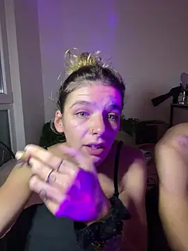 MissGoldieB - IL ME DÉMONTE HARD 😈