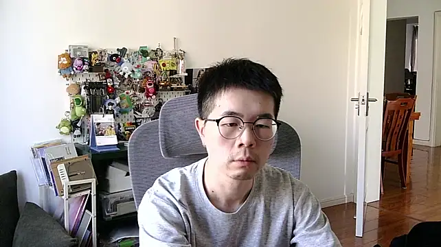 Adzard65 现场XXX聊天