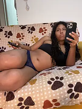 Rizos_hot_official - oil on Celeste's butt