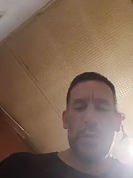 Chat +18 de hernan198o ao vivo