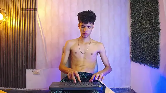 JuniorPrinceMorris – Naživo XXX chat