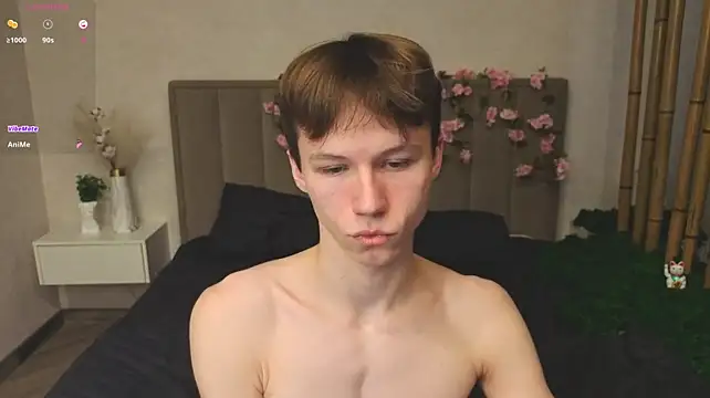 cuMte_boyのライブXXXチャット