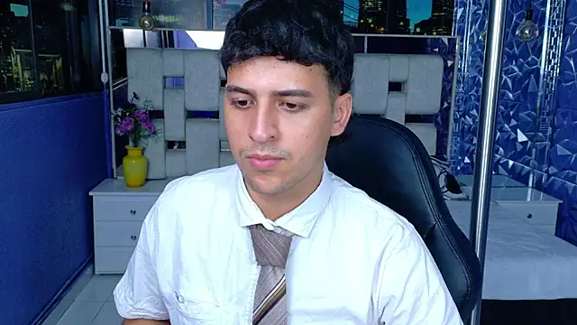 ian_sprouse XXX чат на живо