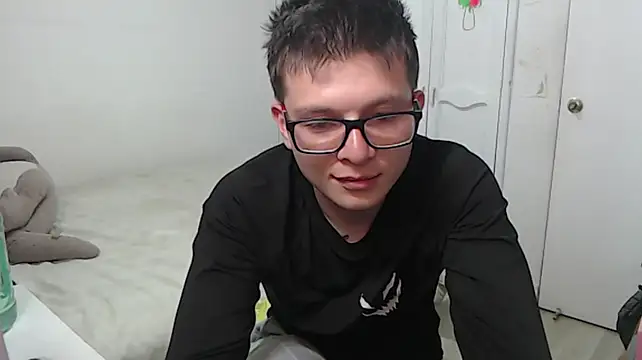 XXX chat uživo modela MathewCollin