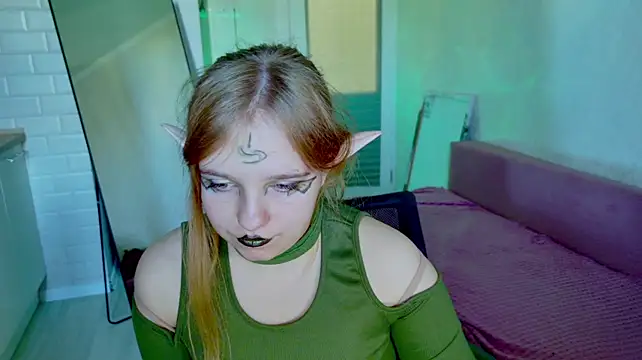 Luna404 - Ice on face, neck, shoulders and chest