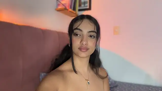 Issabella001 - Spaks very hard in my ass