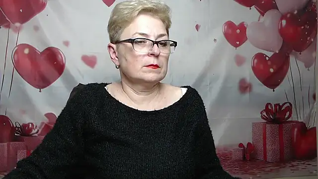 EmiliaGree's Live XXX Chat