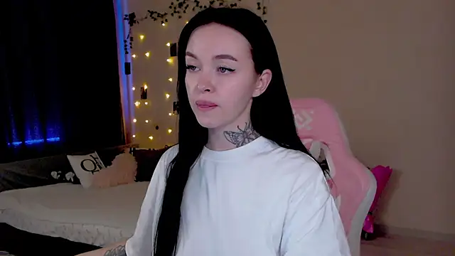Chat +18 de Naughty_Mable ao vivo
