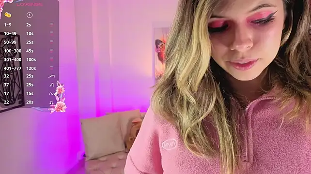 NATAASHA___ Adlı Modelin Canlı XXX Sohbeti