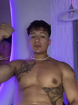 XXX chat uživo modela Hassbyd