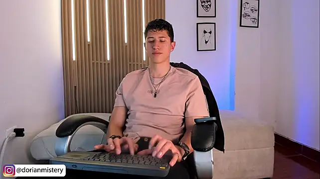 Dorianmistery2322_ Show in webcam