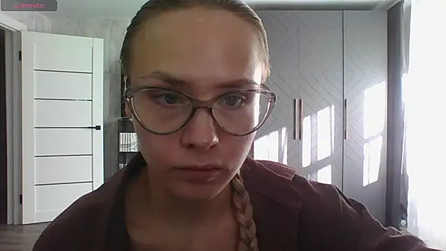 Chat +18 de Annie_Cohn ao vivo