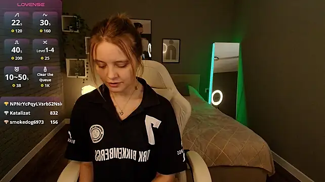 XXX chat uživo modela Alisa_Laurent